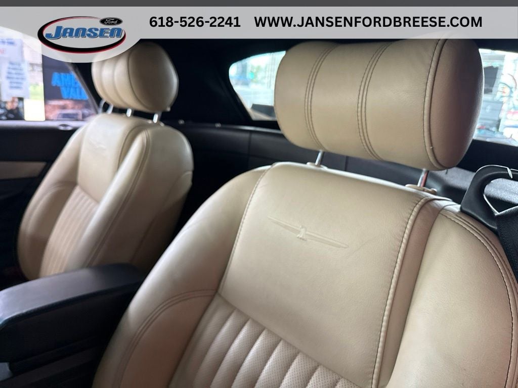 2005 Ford Thunderbird Base