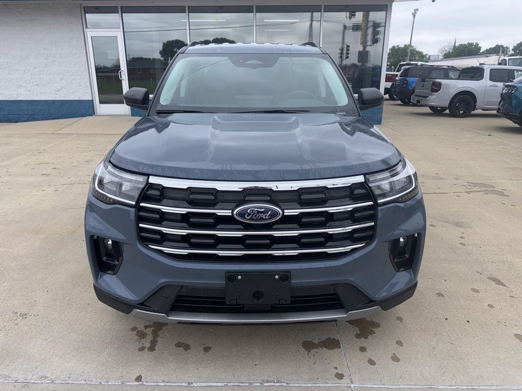 2026 Ford Explorer Active - Photo 2