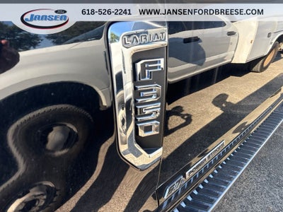 2022 Ford F-350SD Lariat