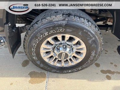 2022 Ford F-350SD Lariat