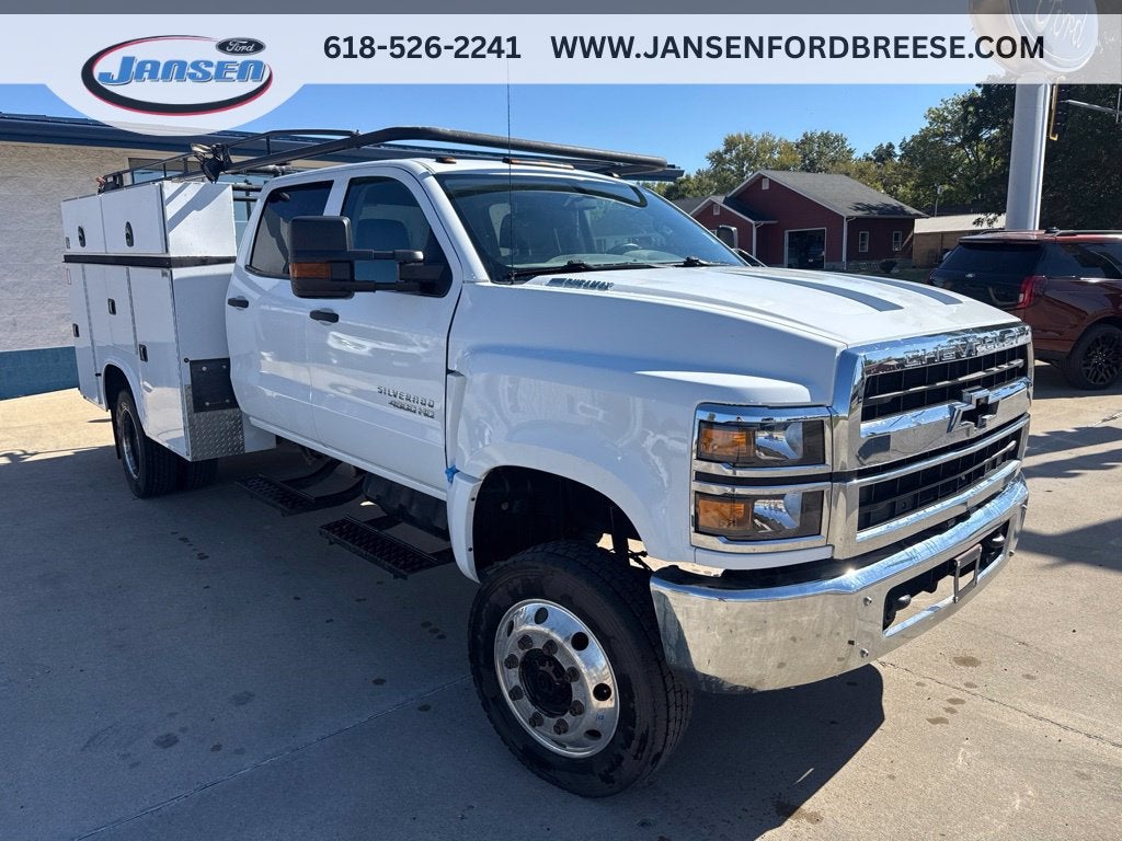2022 Chevrolet Silverado 4500 Medium Duty Chassis Cab