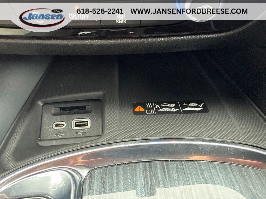 2023 Buick Enclave Essence